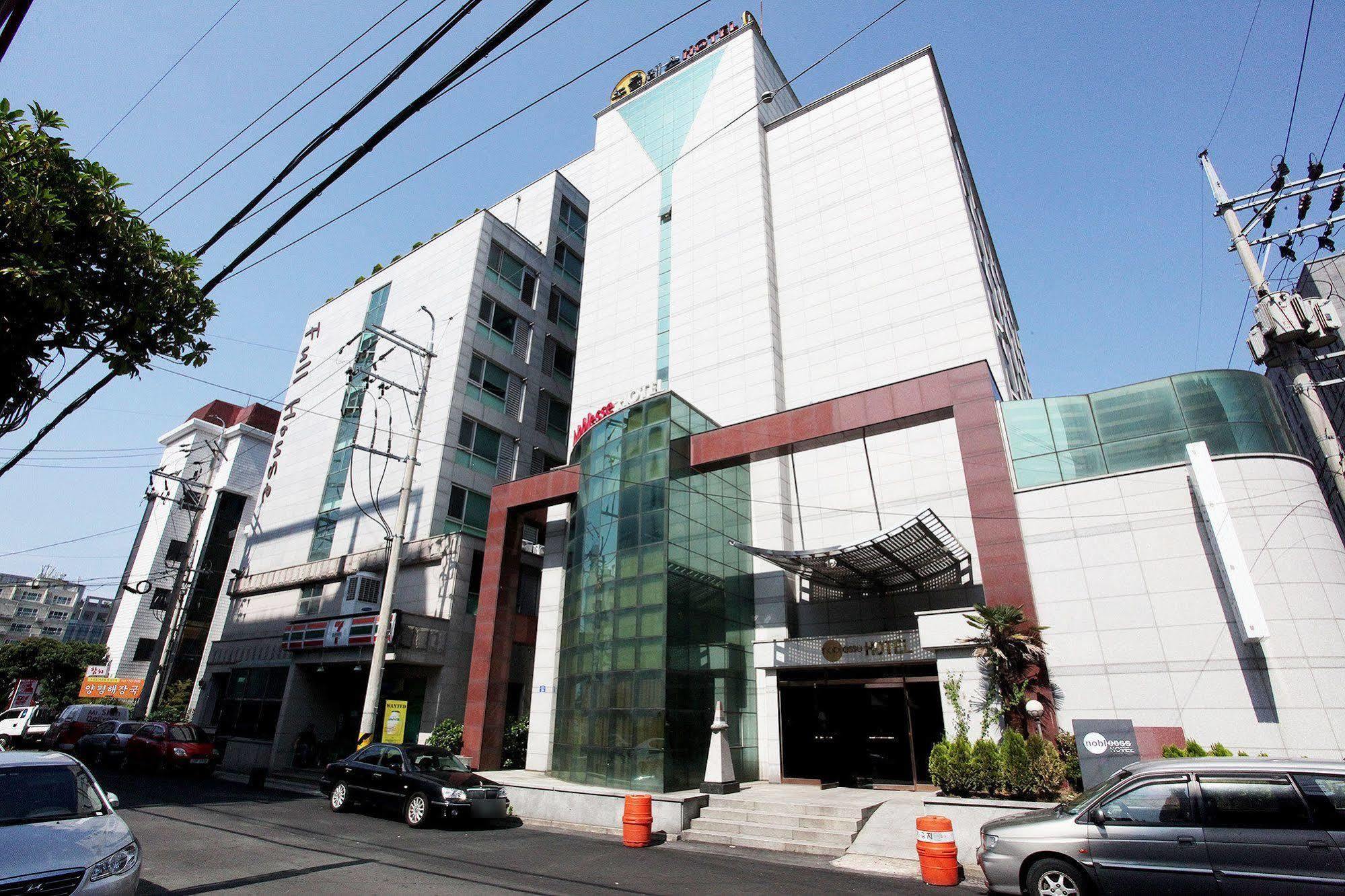 Noblesse Hotel 済州市 エクステリア 写真